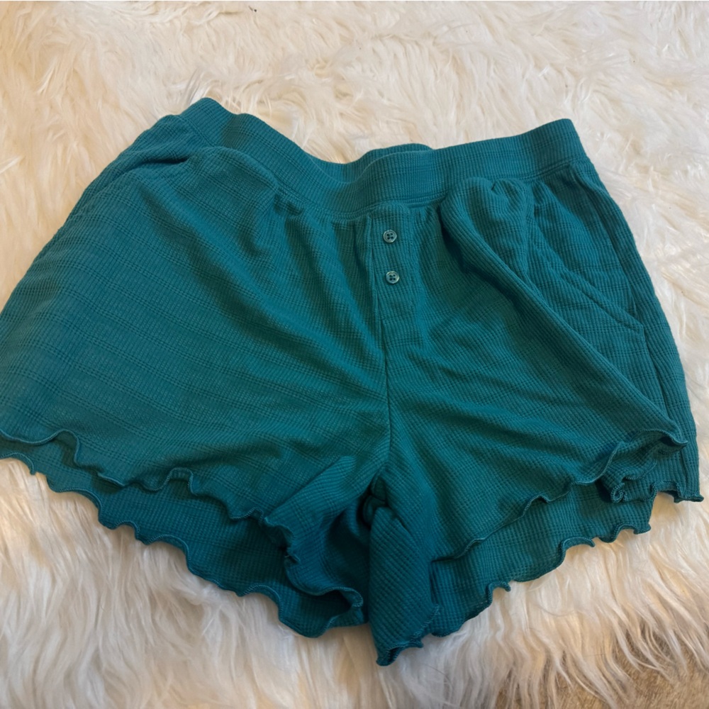 Stars Above size XS, teal knit shorts with ruffle detail bottoms
